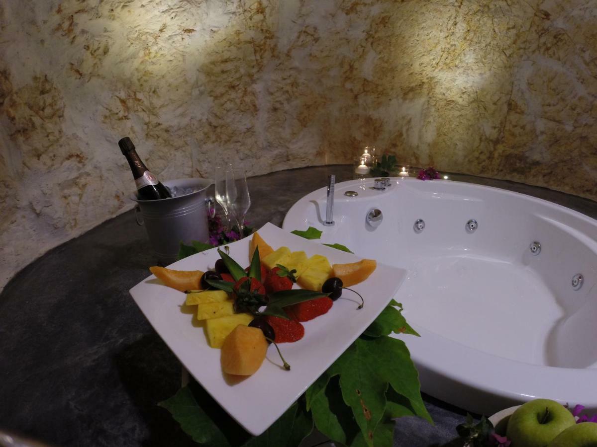 White Luxury Suite Ostuni By Gonewlocation Eksteriør billede